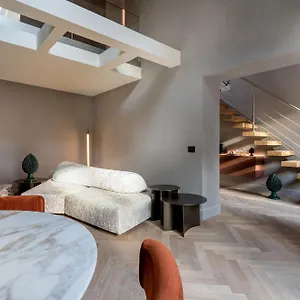 https://villa-conrad.taorminaitalyhotels.com