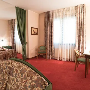 Tessarin Hotel